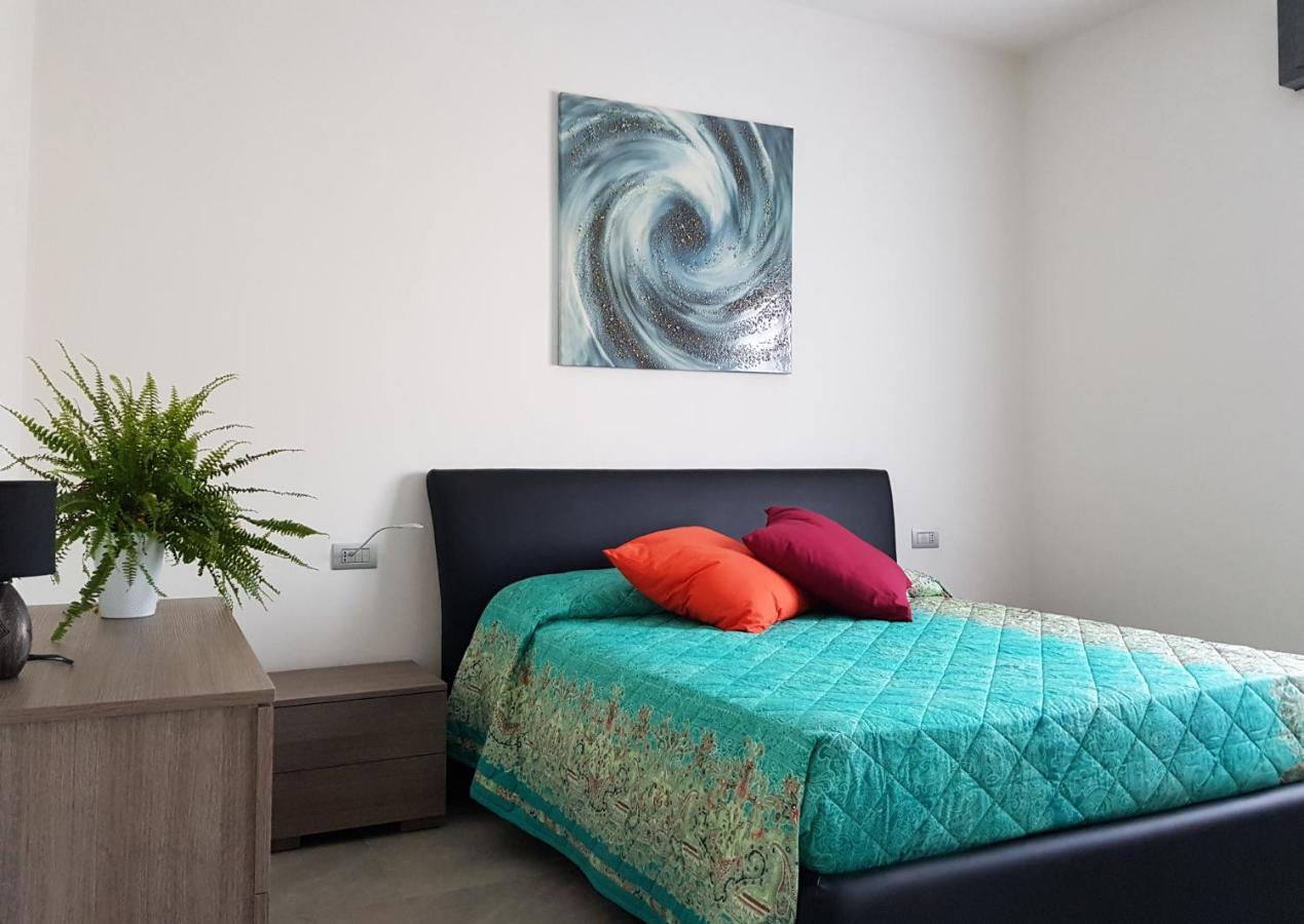 Yelay Apartments & Holiday Lago Di Garda Raffa ภายนอก รูปภาพ