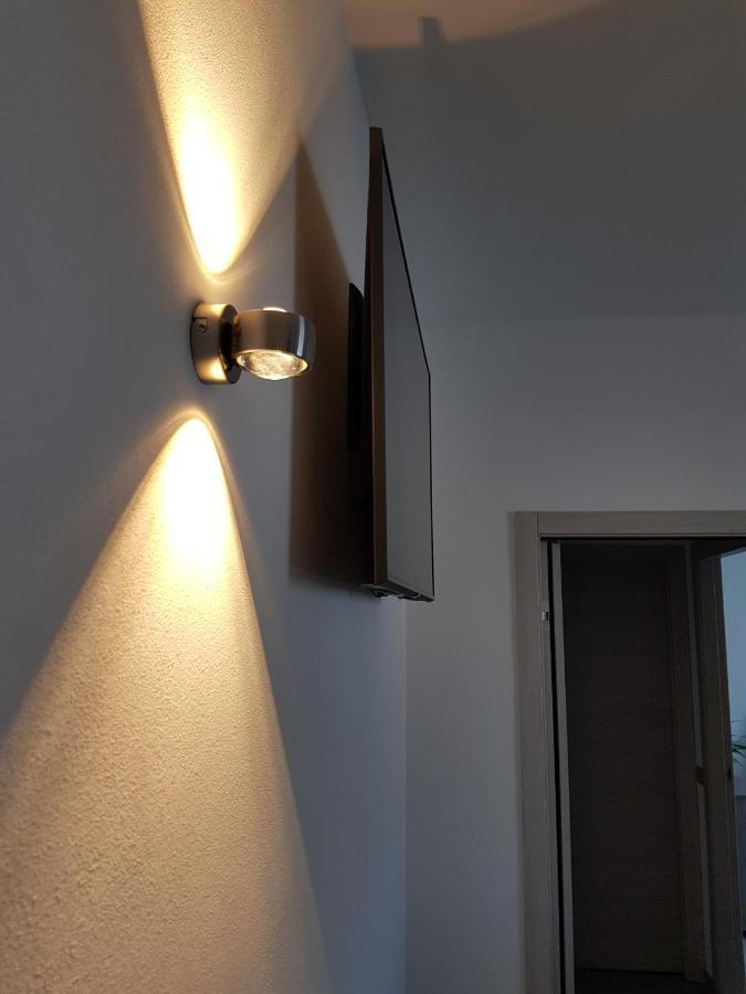 Yelay Apartments & Holiday Lago Di Garda Raffa ภายนอก รูปภาพ